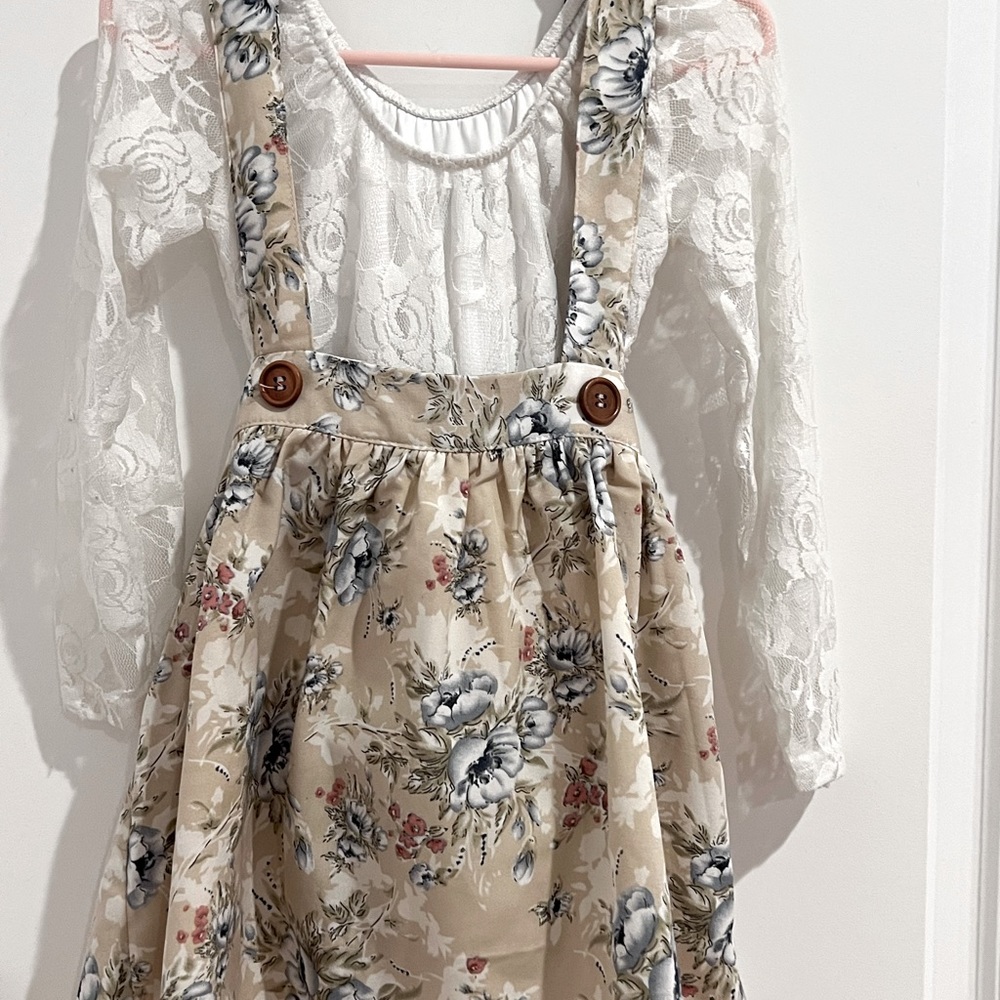 Skirt and bodysuit set size 4T. Spring set. Easter